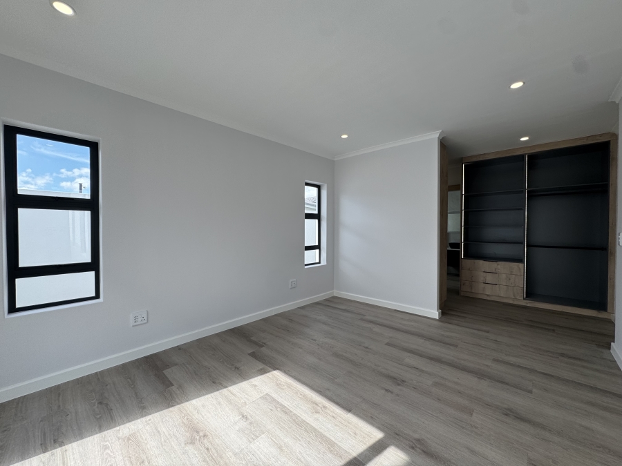 4 Bedroom Property for Sale in Sandown Western Cape